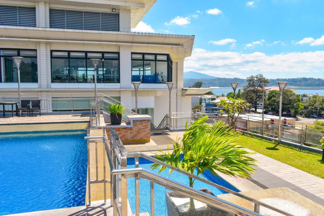 MG Grand Hotel Olongapo Exterior foto